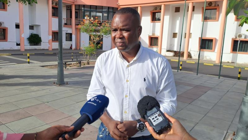 São Miguel: Herménio Fernandes rebate críticas do PAICV e garante normalidade nas obras do município