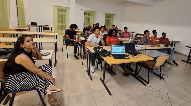 Santo Antão/Ensino Superior: Edilidade porto-novense coloca à disposição dos estudantes dez bolsas de estudo