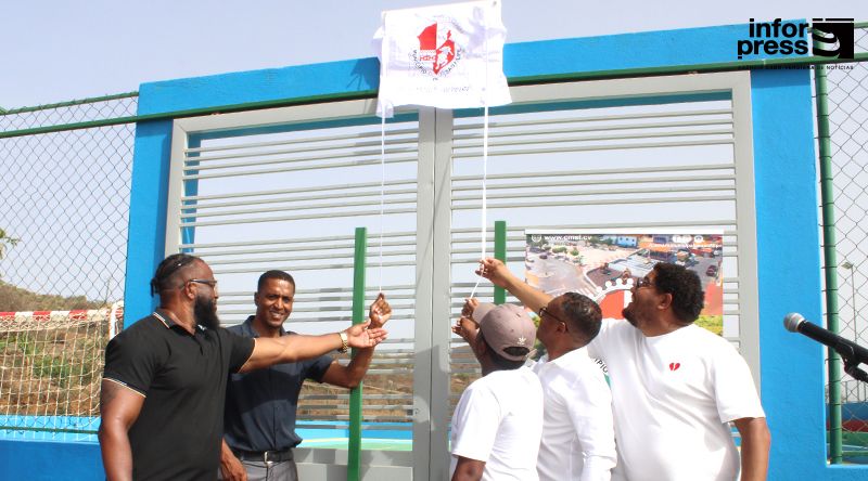 São Filipe: Presidente da câmara inaugura placa desportiva de Inhuco e anuncia novos investimentos no desporto