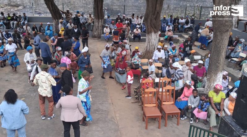 São Miguel: Câmara Municipal promove “Natal dos Idosos” na Ribeira de Principal com mais de 400 participantes