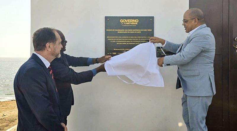 Reabilitação dos faróis históricos preserva memória colectiva e valoriza turismo cultural, diz ministro