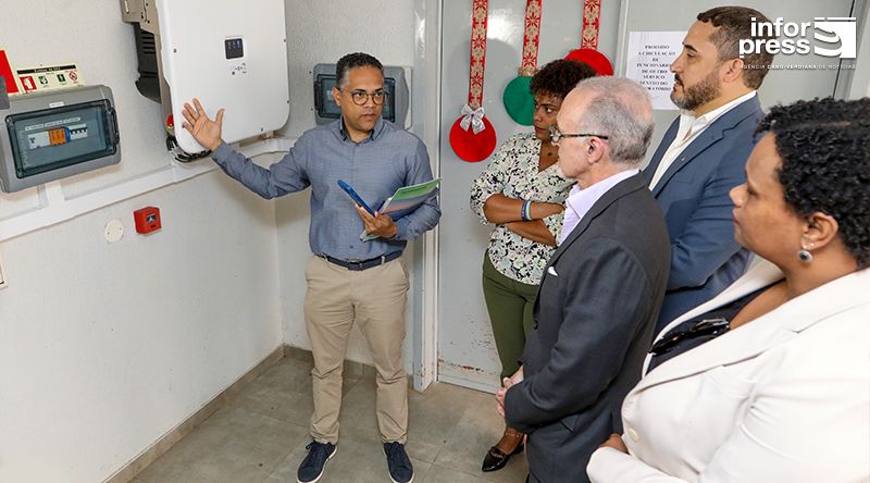 Hospital Universitário Agostinho Neto reforça sustentabilidade energética com inauguração de sistema fotovoltaico