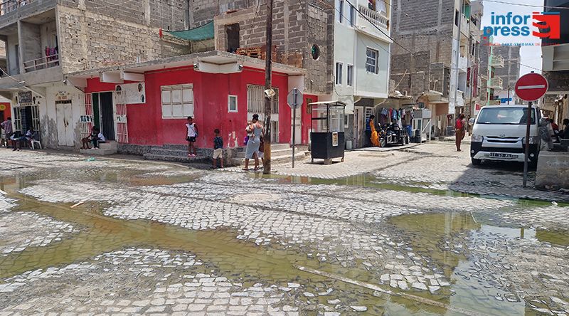 Boa Vista: Moradores de Boa Esperança pedem rede de esgotos para travar infiltração crónica de águas de esgoto