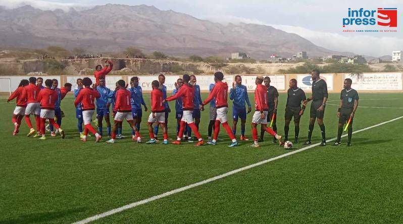 Futebol/Campeonato CV: Sanjoanenses e Mindelense empatam (1-1) no Estádio Municipal do Porto Novo