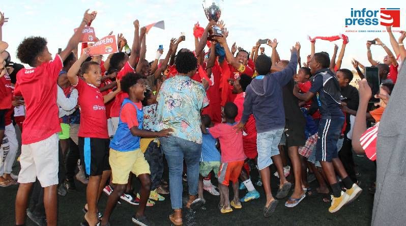 Futebol/Boa Vista: Sal Rei é campeão regional de futebol sete anos depois