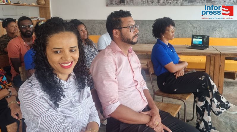 São Vicente: Instituto do Turismo pretende organizar experiência com tartarugas e criar centro em São Pedro