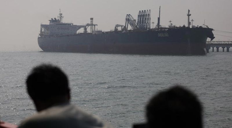 Irão alerta para qualquer "acção provocadora" para desobstruir estreito de Ormuz