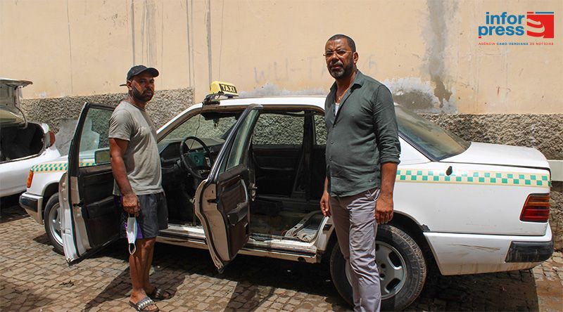 São Vicente/Chuvas: Dupla de irmãos proprietária de seis táxis com perdas diárias de 30 mil escudos