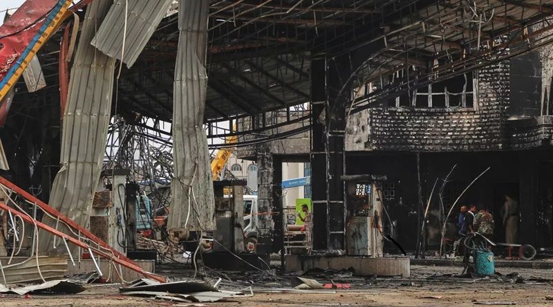 Número de mortos em ataque israelita à capital do Iémen sobe para 11