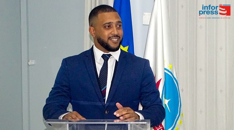 Futebol/Sal: Nova direção da ARFS toma posse com promessa de "gestão moderna e transparente"