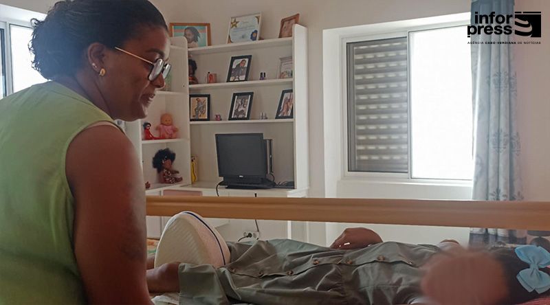 Santo Antão: Mãe exige revisão da Lei de Protecção Social para incluir crianças com deficiência sem limite de idade