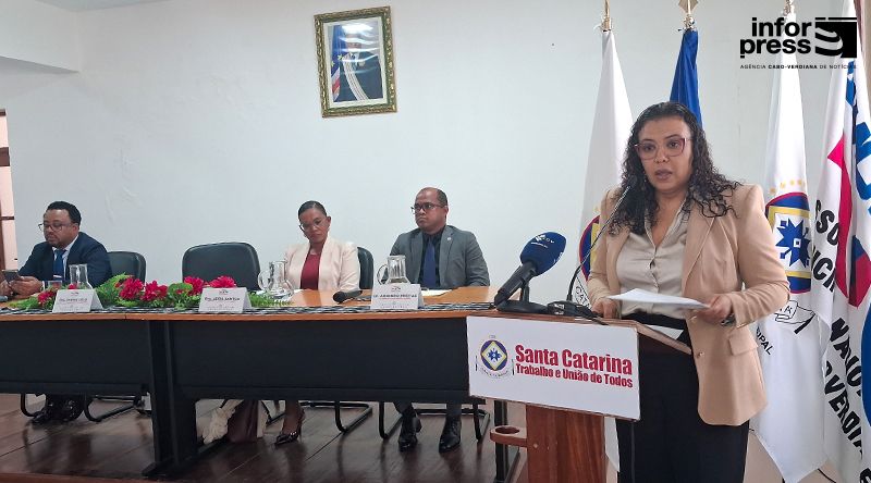 Ministra da Defesa defende reforço da autonomia municipal para reduzir desequilíbrios territoriais