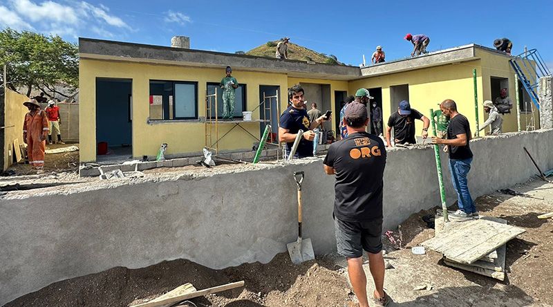 São Vicente: Moradores de “Iraque” vêem mais segurança para as crianças na reabilitação do jardim “Um Bracinha”