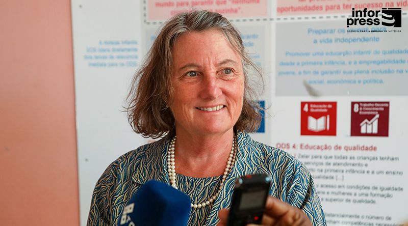 Embaixadora dos EUA despede-se de Cabo Verde com elogios à parceria