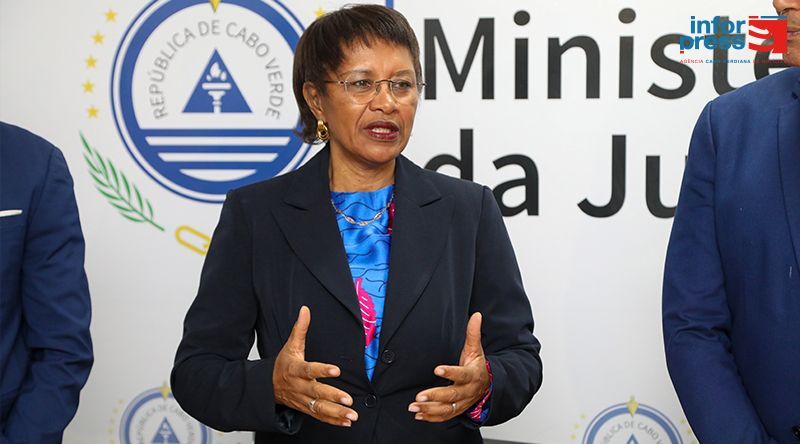 Presidenciais: Ex-ministra Joana Rosa confirma candidatura à Presidência da República (c/áudio)