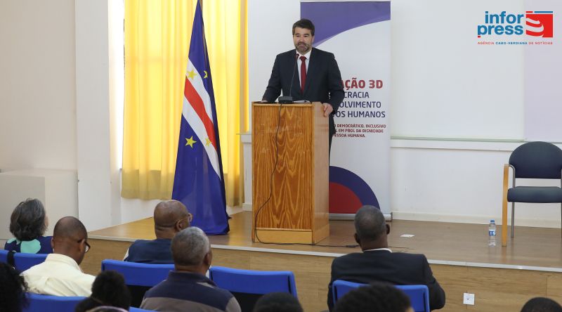 Embaixador de Portugal realça impacto do 25 de Abril no desenvolvimento de Cabo Verde