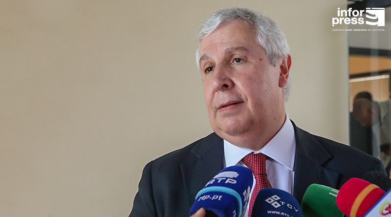 Constituição cabo-verdiana conseguiu superar a inspiração que recebeu de outras constituições – Bacelar Gouveia (c/áudio)