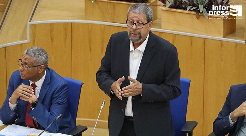 Ministro da Saúde reconhece desafios do sector e diz que Governo continuará a apostar nas infraestruturas 