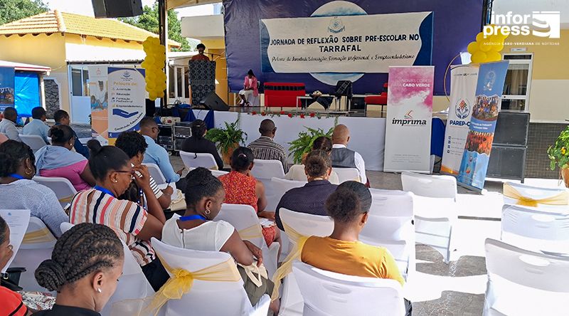 Vereadora realça valorização das monitoras e investimentos estruturantes no pré-escolar do Tarrafal