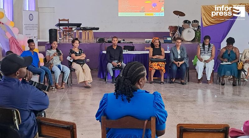 Dia Internacional da Mulher: Escola Secundária Regina Silva promove jornada educativa 