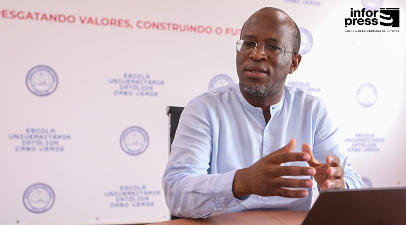 Simpósio internacional debate desafios colocados à investigação científica no que concerne à filosofia e à bioética (c/áudio)