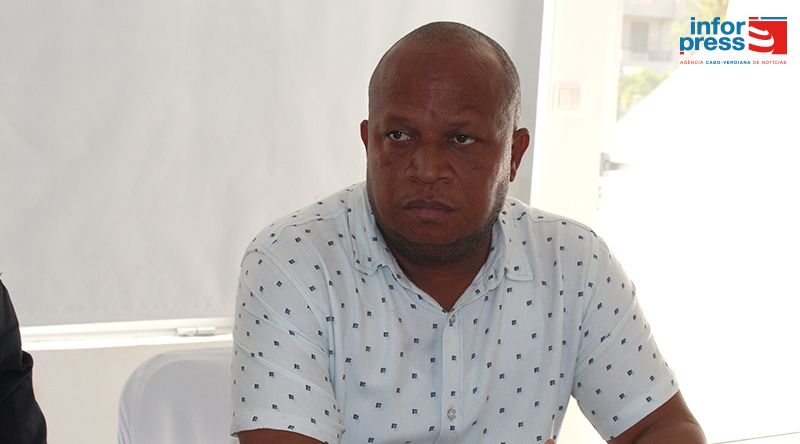 Táxis da Praia voltam a ter taxímetro ainda este ano