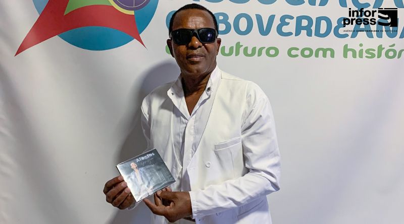 Portugal: Poeta José Moreno lança álbum "Afectos" com poemas transformados em música