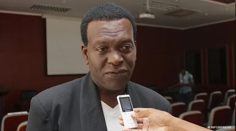 Presidente da comunidade africana afirma que falta de documentação continua afectar futuro de crianças