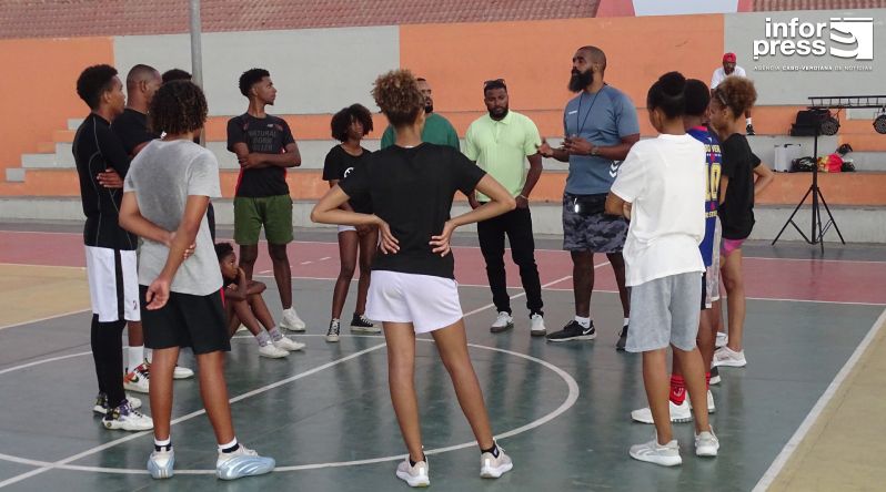 Basquetebol/Santo Antão: Seleccionador nacional sub-16 conhece estado da modalidade na ilha