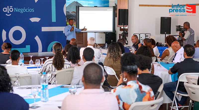 Fogo: Inteligência Artificial transforma modelos de negócio e desafia empresas a adaptarem-se – Juvenal Carvalho