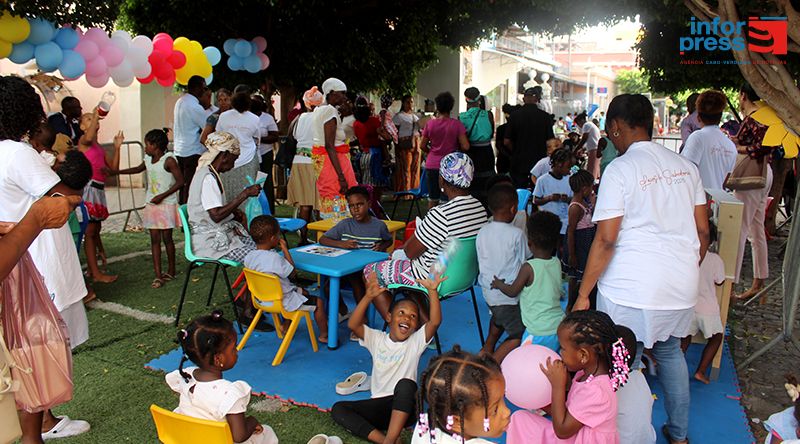 Câmara da Praia promove “Laços de Sabedoria” para cruzar gerações de crianças e idosos unidos