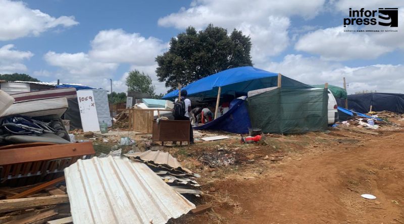 Portugal: Prosseguem limpeza e reconstrução das habitações demolidas no bairro do Talude Militar em Loures