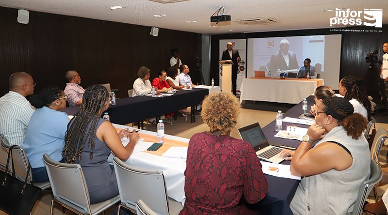 Cabo Verde aposta em técnicos biomédicos e novas qualificações para travar desperdício na saúde - ministro