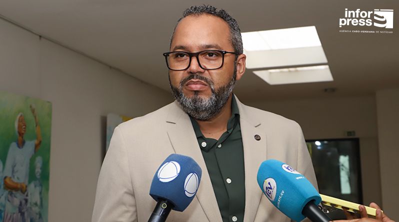 Ministro da Saúde avança que melhorias no PCFR e pagamento de retroactivos só chegam em 2027