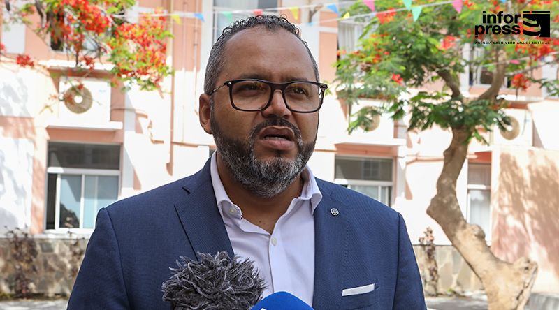Praia: Ministro da Saúde alerta que serviço de Imagiologia do hospital perdeu 80% dos médicos nacionais
