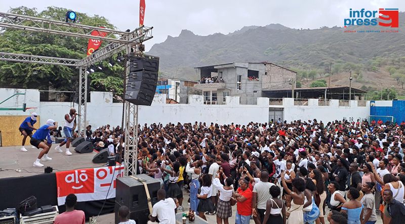 MC Acondize encerra único dia do festival “Nhu São Lourenço”