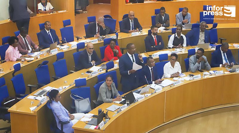 Parlamento: MpD acusa Governo de funcionar como “agência partidária de emprego”