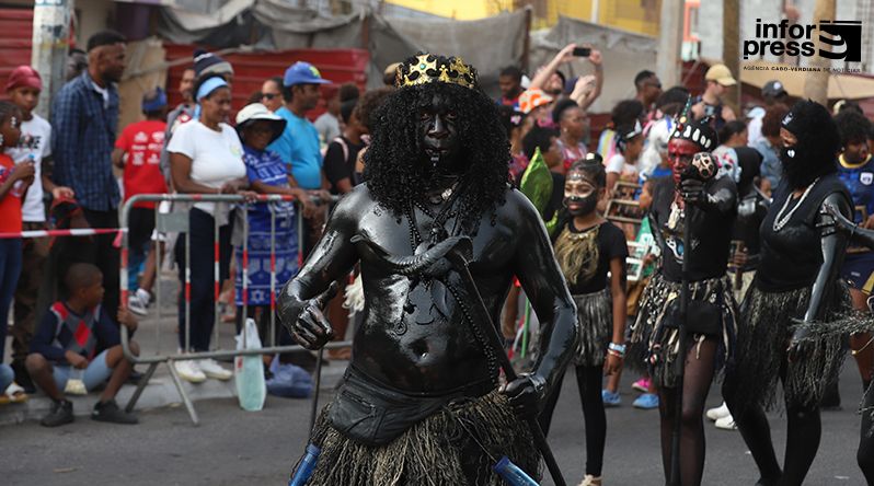 São Vicente: Mandingas fazem “enterro do Carnaval” com percurso mais curto do que habitual