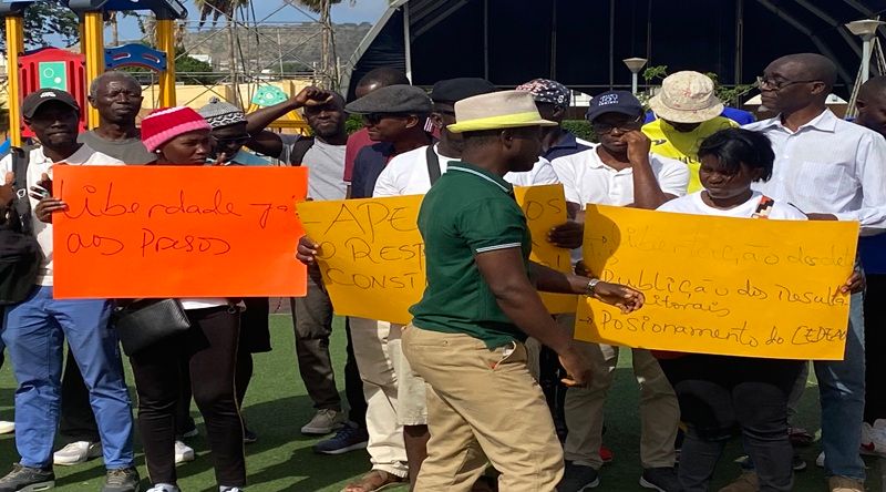 Guineenses em Cabo Verde manifestam-se contra golpe de Estado e exigem divulgação dos resultados eleitorais