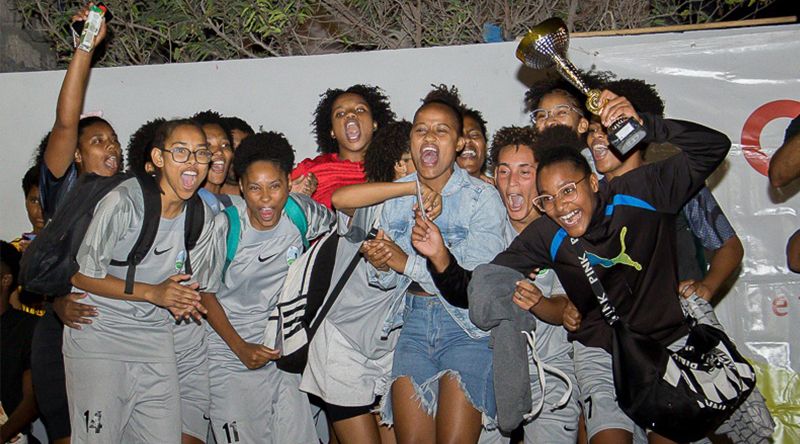 Santo Antão/Futsal: Equipa feminina de Mão para Trás assinala um ano de existência marcada por conquistas e trabalho comunitário