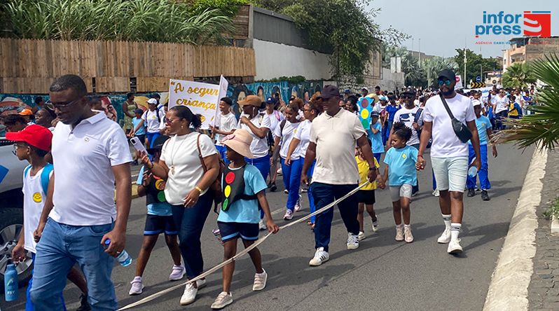 Marcha por Aylla Danielle: Miraflores defende lombas junto às escolas e educação rodoviária no currículo escolar