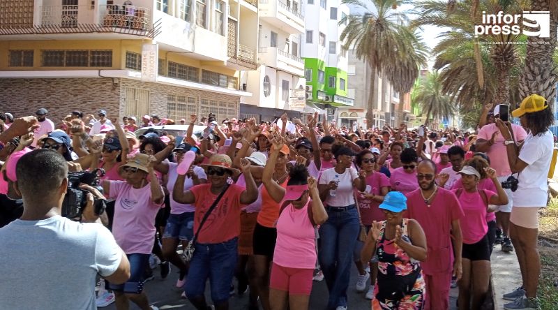 São Vicente: Mindelenses se vestem mais uma vez de rosa e mostram preocupação com cancro da mama