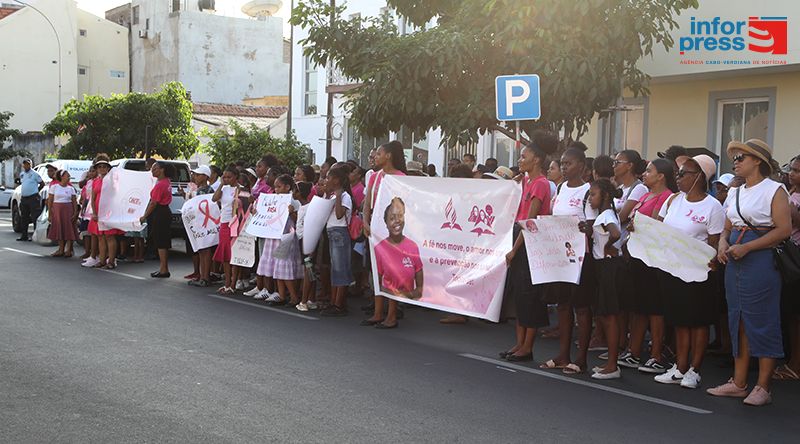 Igreja Adventista promove marcha na Praia para alertar sobre cancro da mama e colo do útero