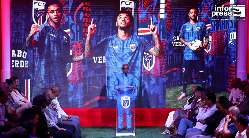 Futebol: FCF apresenta novos equipamentos para o Mundial 2026 com mensagem de união e ambição