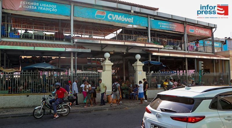 “Konbersu Merkadu” dá voz às ‘rabidantes’ para levar histórias das mulheres ao centro do desenvolvimento