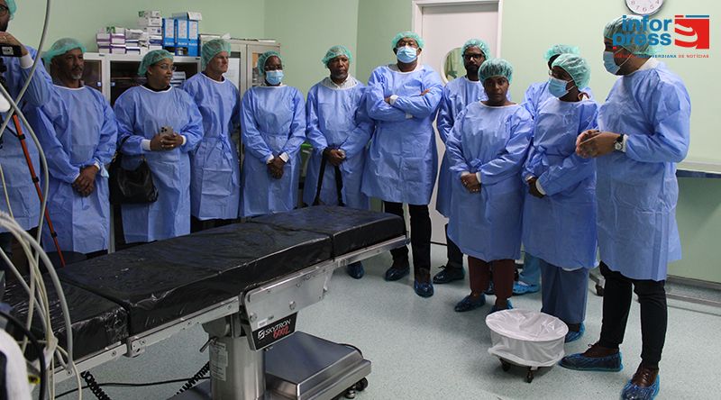 Hospital da Praia reforça bloco operatório com mesas cirúrgicas doadas pela Cabo Verdean Medical Association