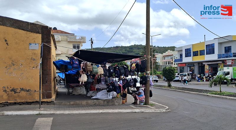 Materiais, matrículas e transportes pesam no regresso às aulas em Santa Catarina – famílias