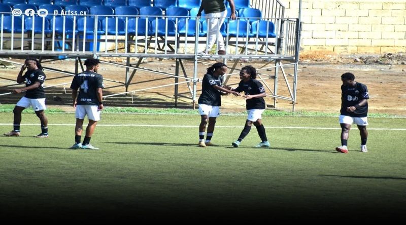 Futebol/Santiago Sul: Académica da Praia vence clássico e é cada vez mais líder do campeonato