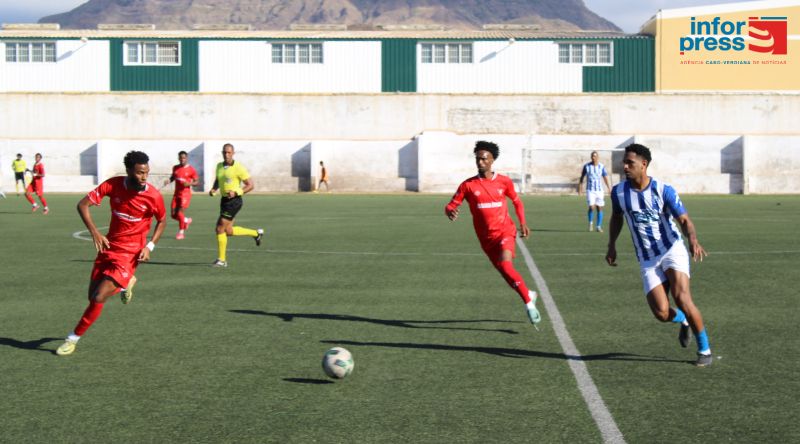 Futebol/São Vicente: Segunda volta do Soncent Superliga abre com o líder Mindelense a receber o FC Derby
