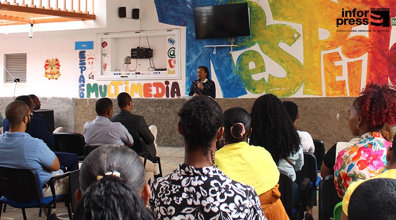 Ministra defende reinserção social e reforço da responsabilidade familiar no Centro Orlando Pantera